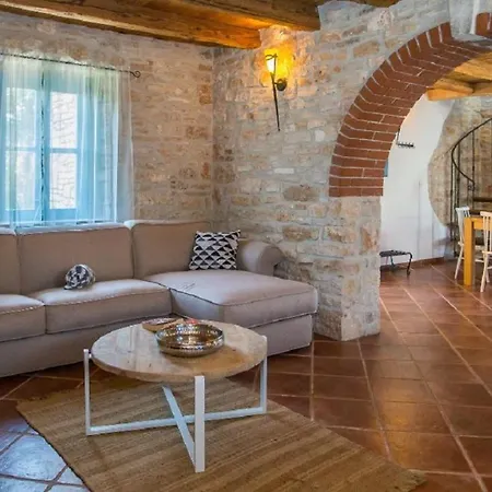 Casa Rovo Konukevi *
