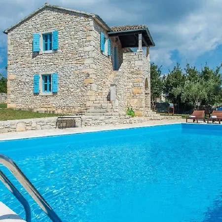 Casa Rovo * Jakici