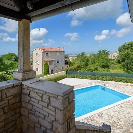 Casa Rovo Jakici