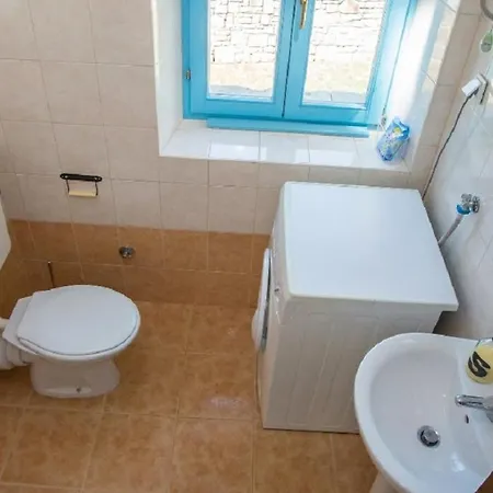 Casa Rovo * Jakici