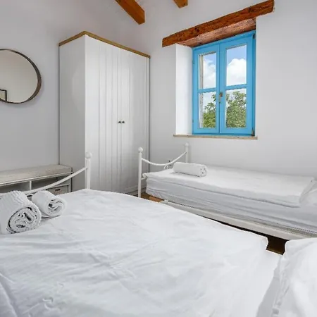 Casa Rovo Jakici