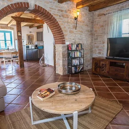 Gostinjska kuća Casa Rovo Jakici