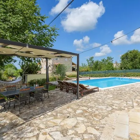 Casa Rovo Konukevi Jakici