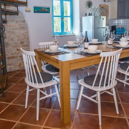 Gostinjska kuća Casa Rovo *
